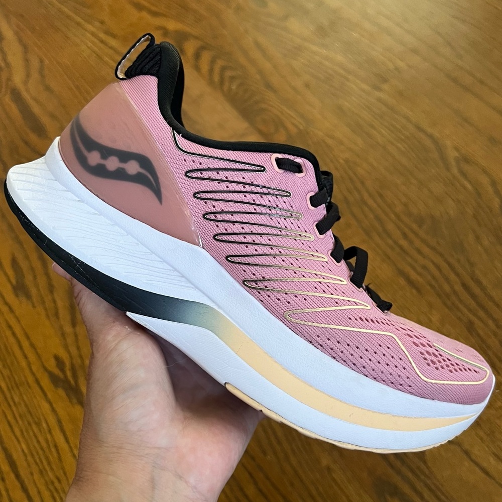 Saucony Endorphin Shift Rosewater/Black running shoes Women’s size 8